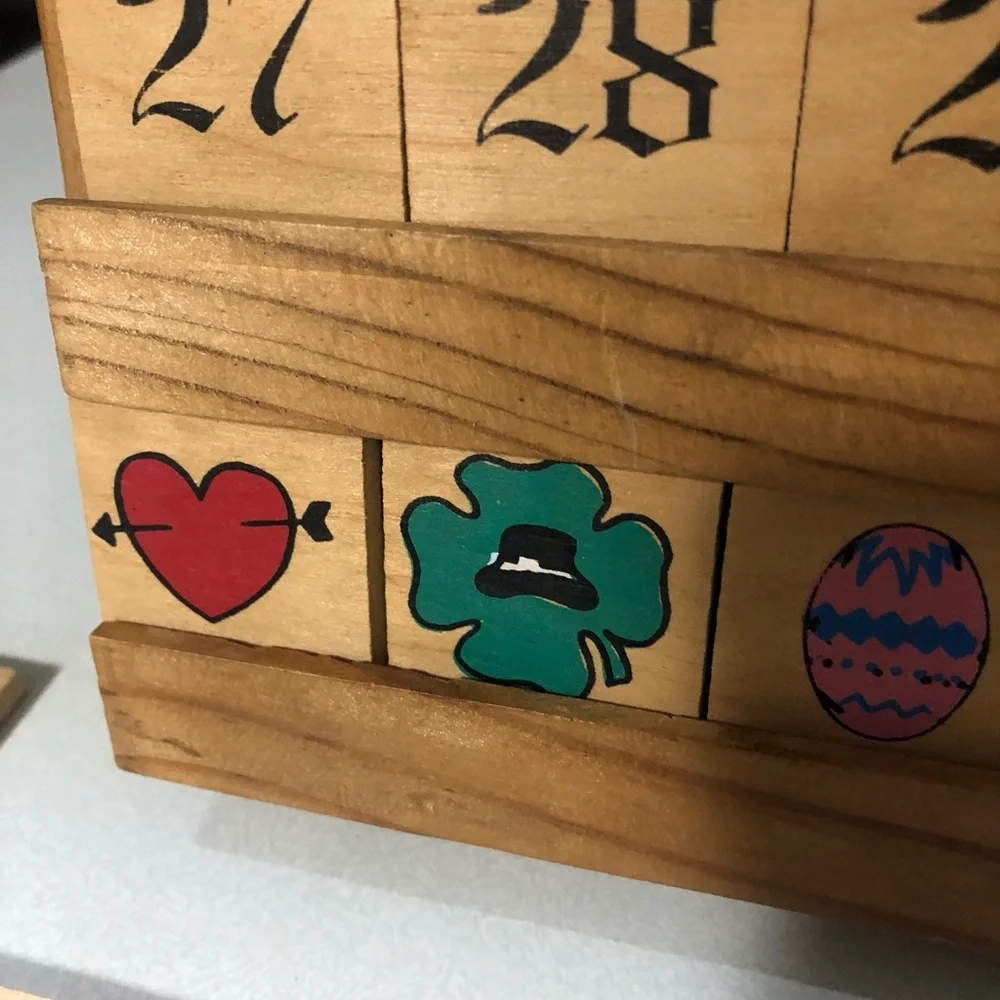 Vintage Wooden Perpetual Calendar Noah's Ark - Picture 13 of 16